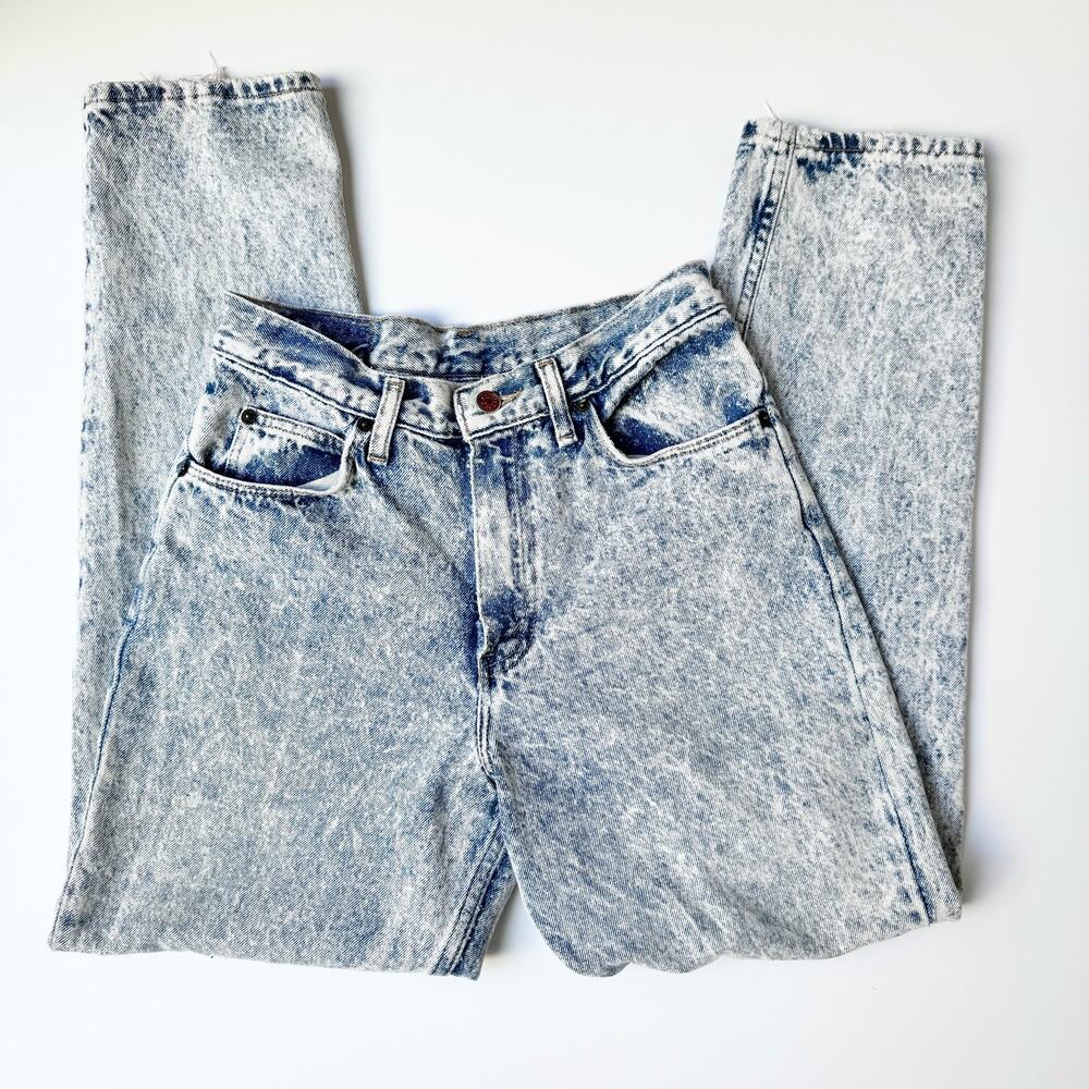 Vintage 1980's Brittania Light Wash High Waisted Straight Leg Distressed Jeans